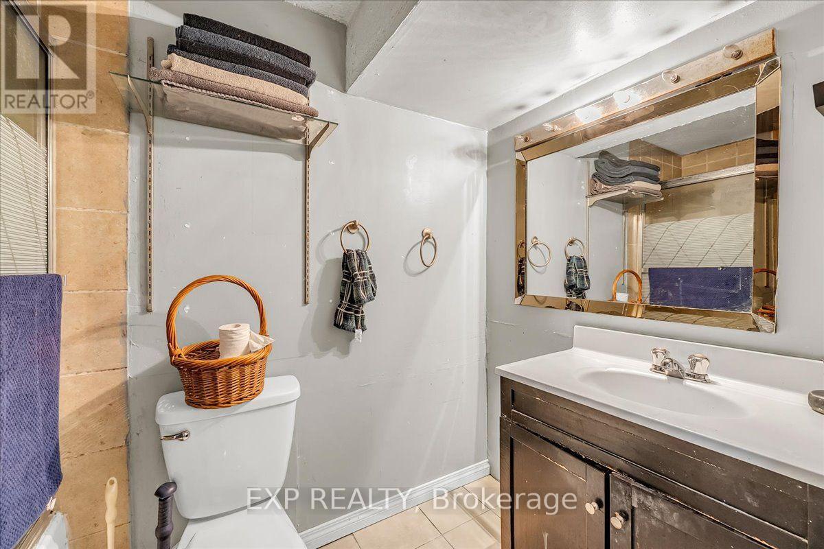 3313 Acala Crescent, Mississauga, Ontario  L5A 3E4 - Photo 32 - W13723042