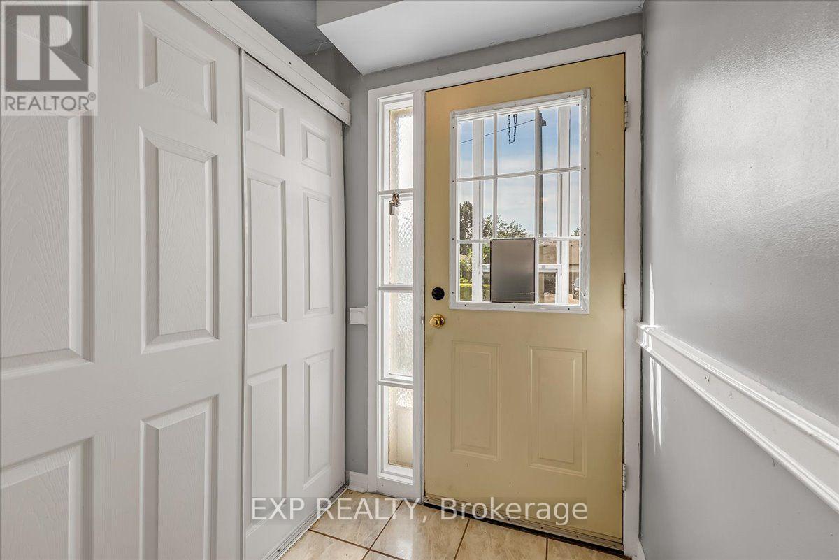 3313 Acala Crescent, Mississauga, Ontario  L5A 3E4 - Photo 5 - W13723042