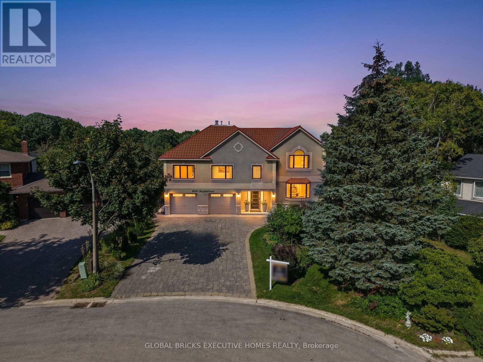 2169 Bonfield Court, Burlington, Ontario  L7P 2W7 - Photo 3 - W13723130