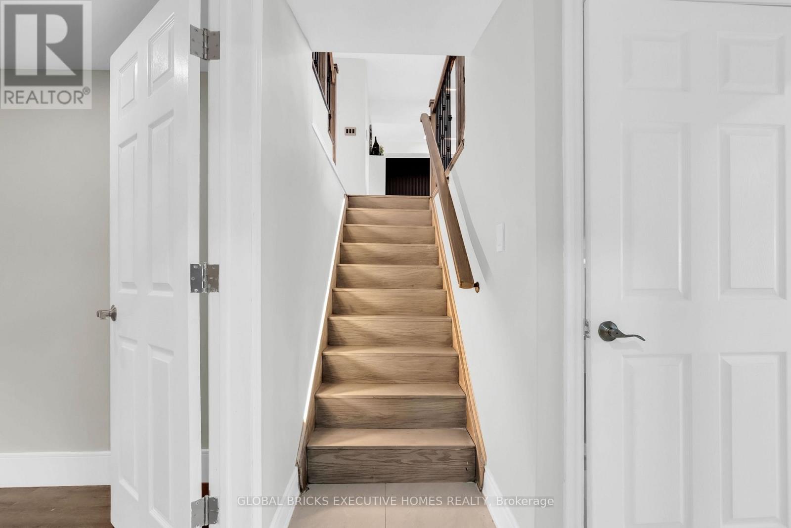 2169 Bonfield Court, Burlington, Ontario  L7P 2W7 - Photo 31 - W13723130