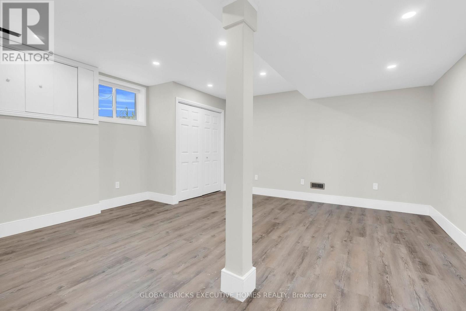 2169 Bonfield Court, Burlington, Ontario  L7P 2W7 - Photo 32 - W13723130