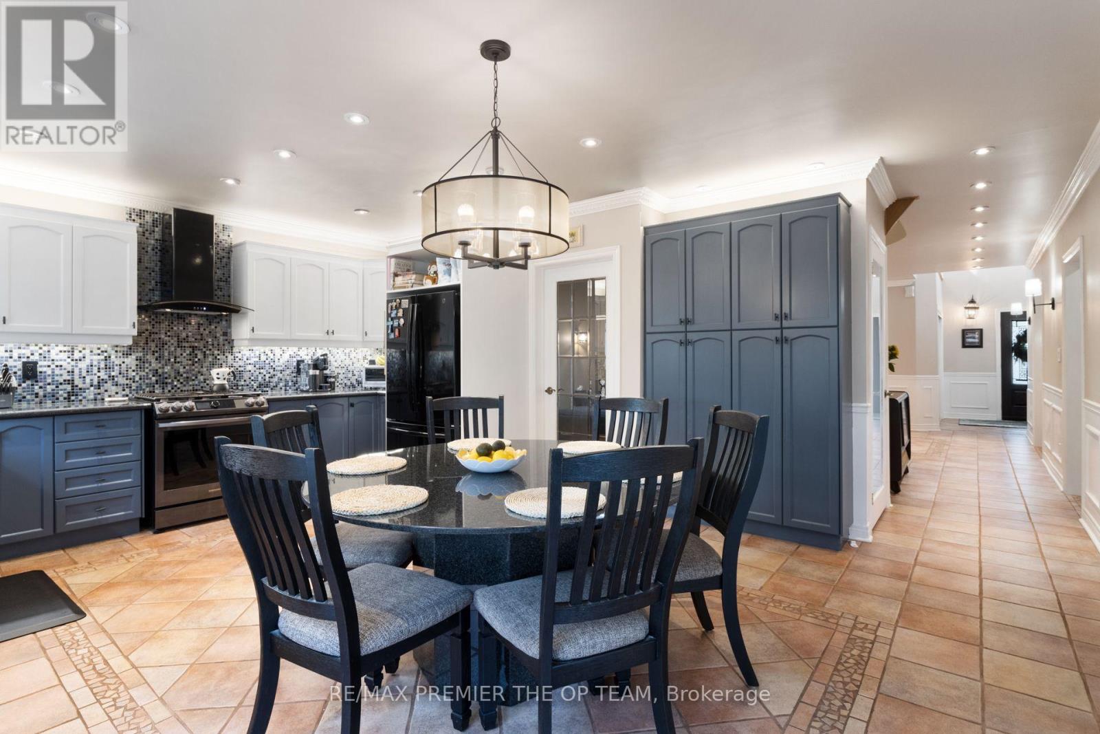 5 Southbury Manor Drive, Caledon, Ontario L7E 1X7 - Photo 11 - W13723136