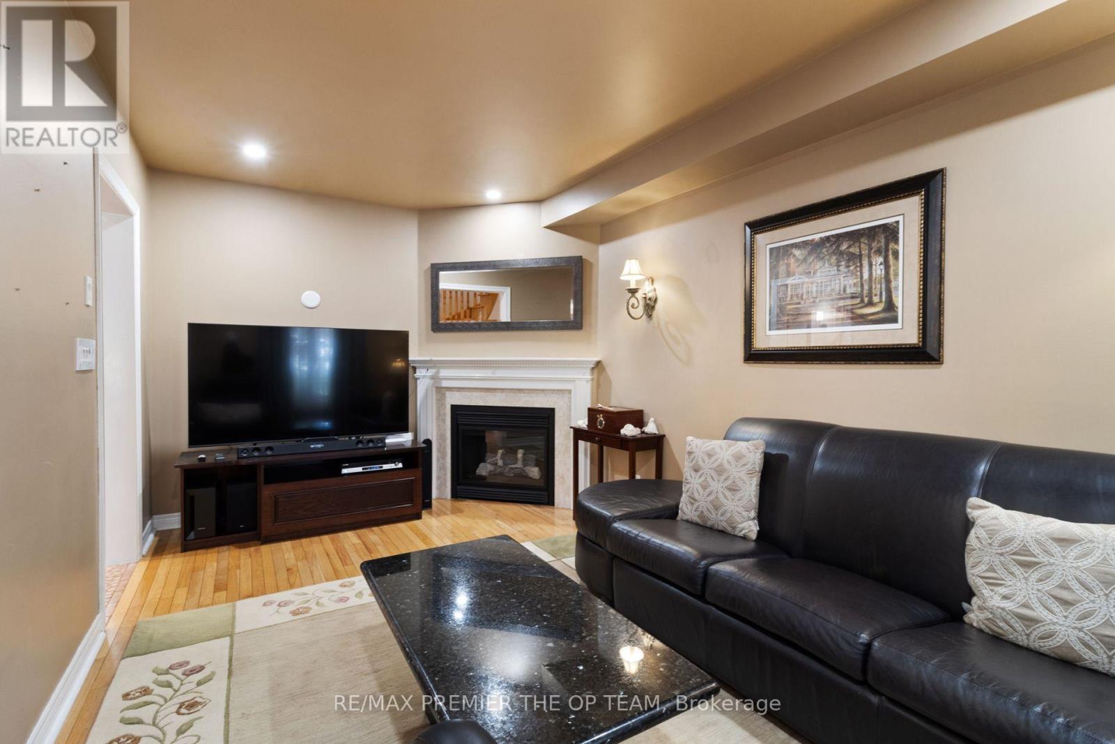 5 Southbury Manor Drive, Caledon, Ontario L7E 1X7 - Photo 13 - W13723136