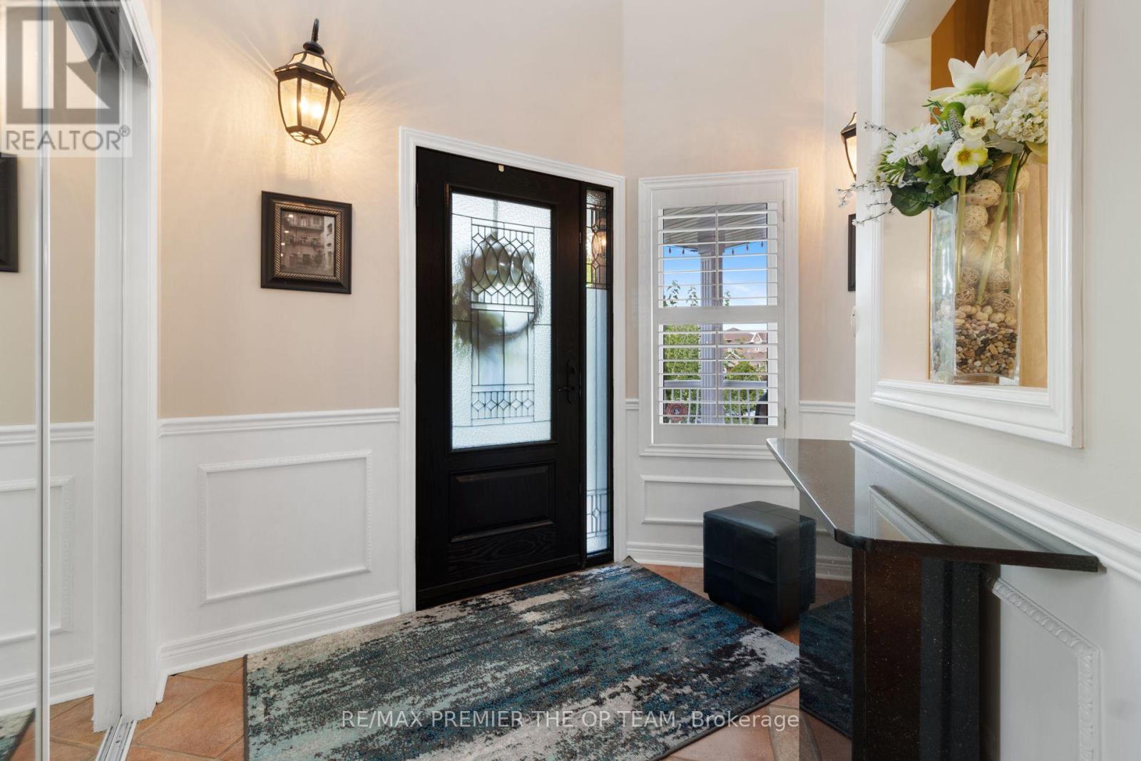5 Southbury Manor Drive, Caledon, Ontario L7E 1X7 - Photo 5 - W13723136