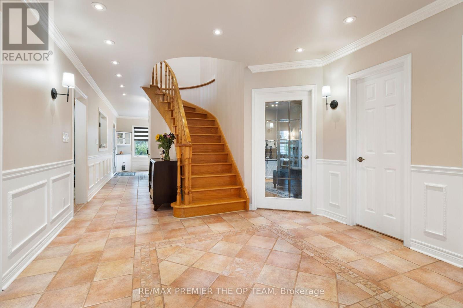 5 Southbury Manor Drive, Caledon, Ontario L7E 1X7 - Photo 6 - W13723136