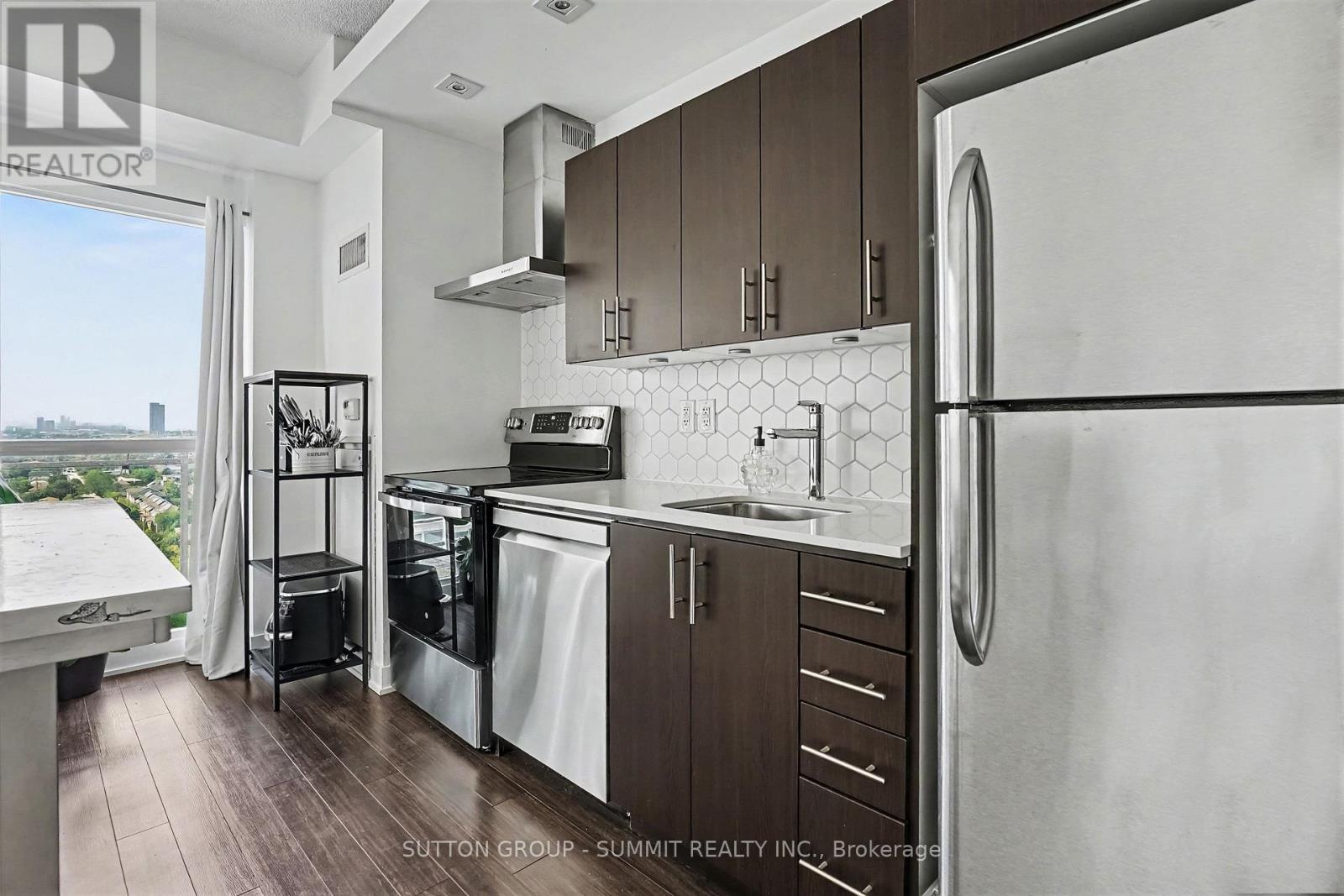 1931 - 165 Legion Road N, Toronto, Ontario  M8Y 0B3 - Photo 10 - W13723138