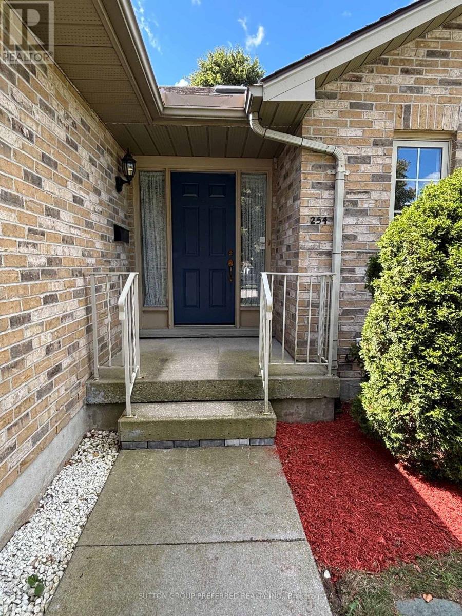 254 Kettle Creek Drive, Central Elgin, Ontario  N0L 1B0 - Photo 4 - X13543084