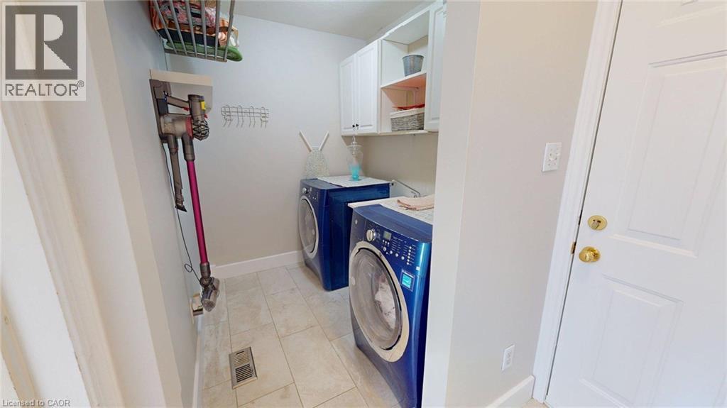 723 Munich Circle, Waterloo, Ontario  N2V 2N6 - Photo 11 - 40858886