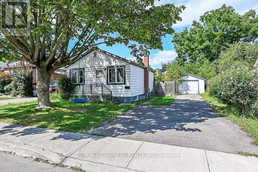576 ROSSEAU ROAD, Hamilton, Ontario
