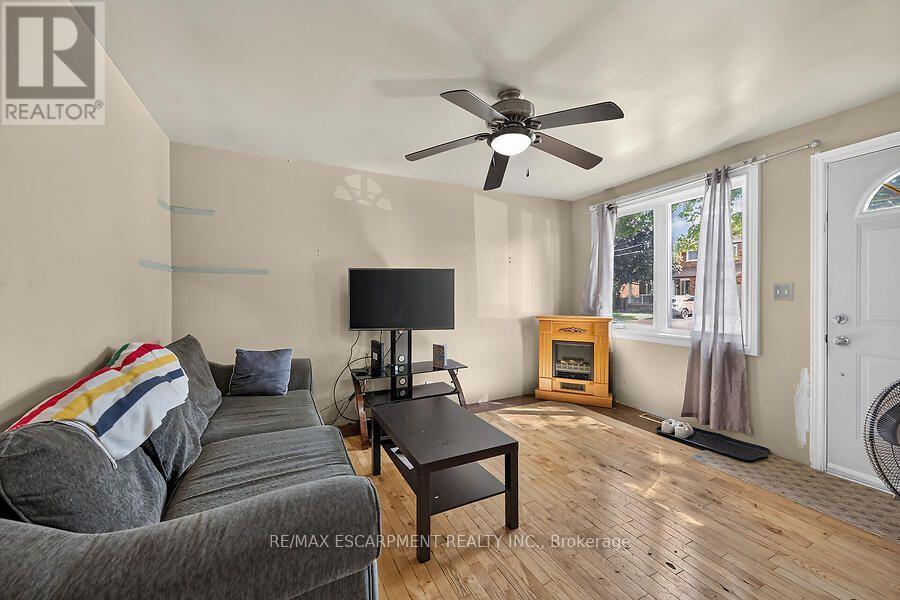 576 Rosseau Road, Hamilton, Ontario  L8K 4T8 - Photo 3 - X13723022