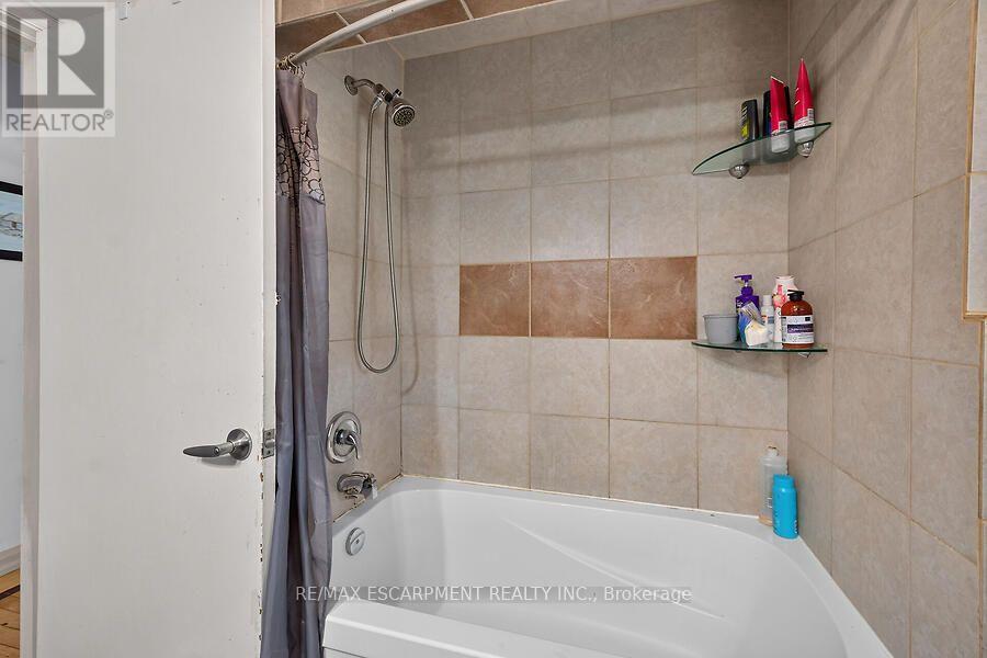 576 Rosseau Road, Hamilton, Ontario  L8K 4T8 - Photo 7 - X13723022