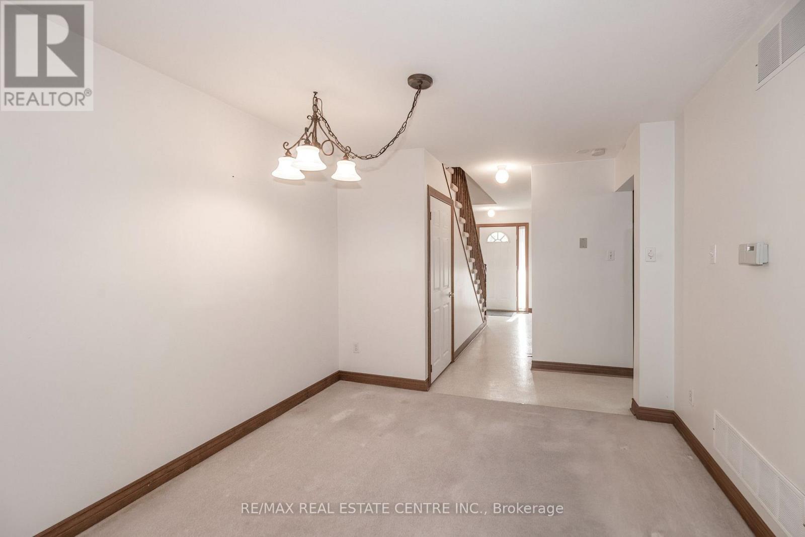 2 Walker Court, Grimsby, Ontario  L3M 5J5 - Photo 11 - X13723068