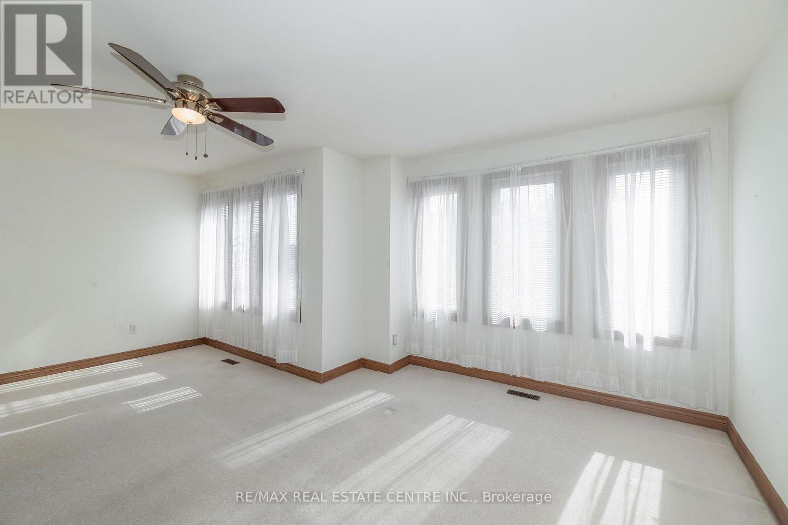 2 Walker Court, Grimsby, Ontario  L3M 5J5 - Photo 16 - X13723068