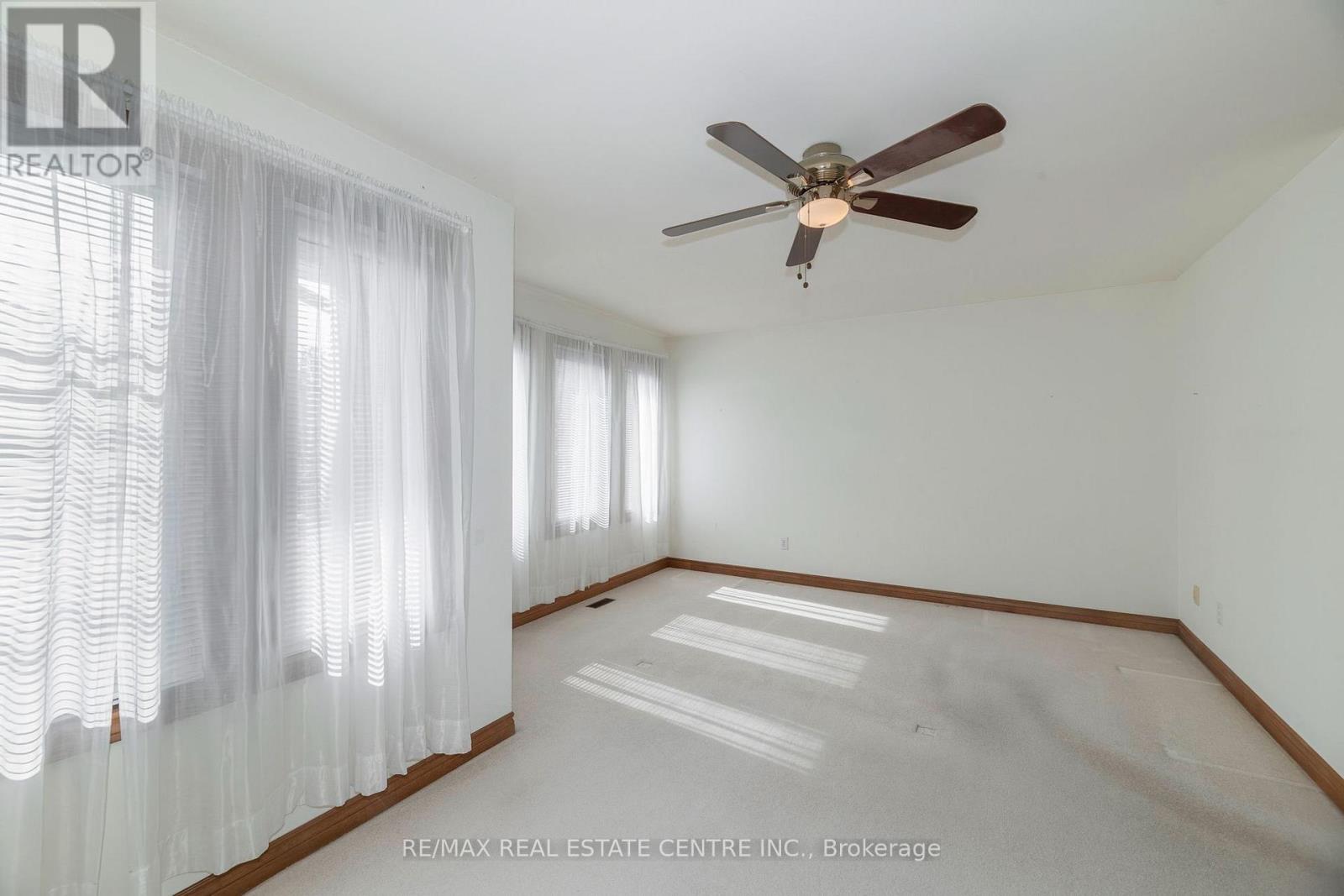 2 Walker Court, Grimsby, Ontario  L3M 5J5 - Photo 17 - X13723068