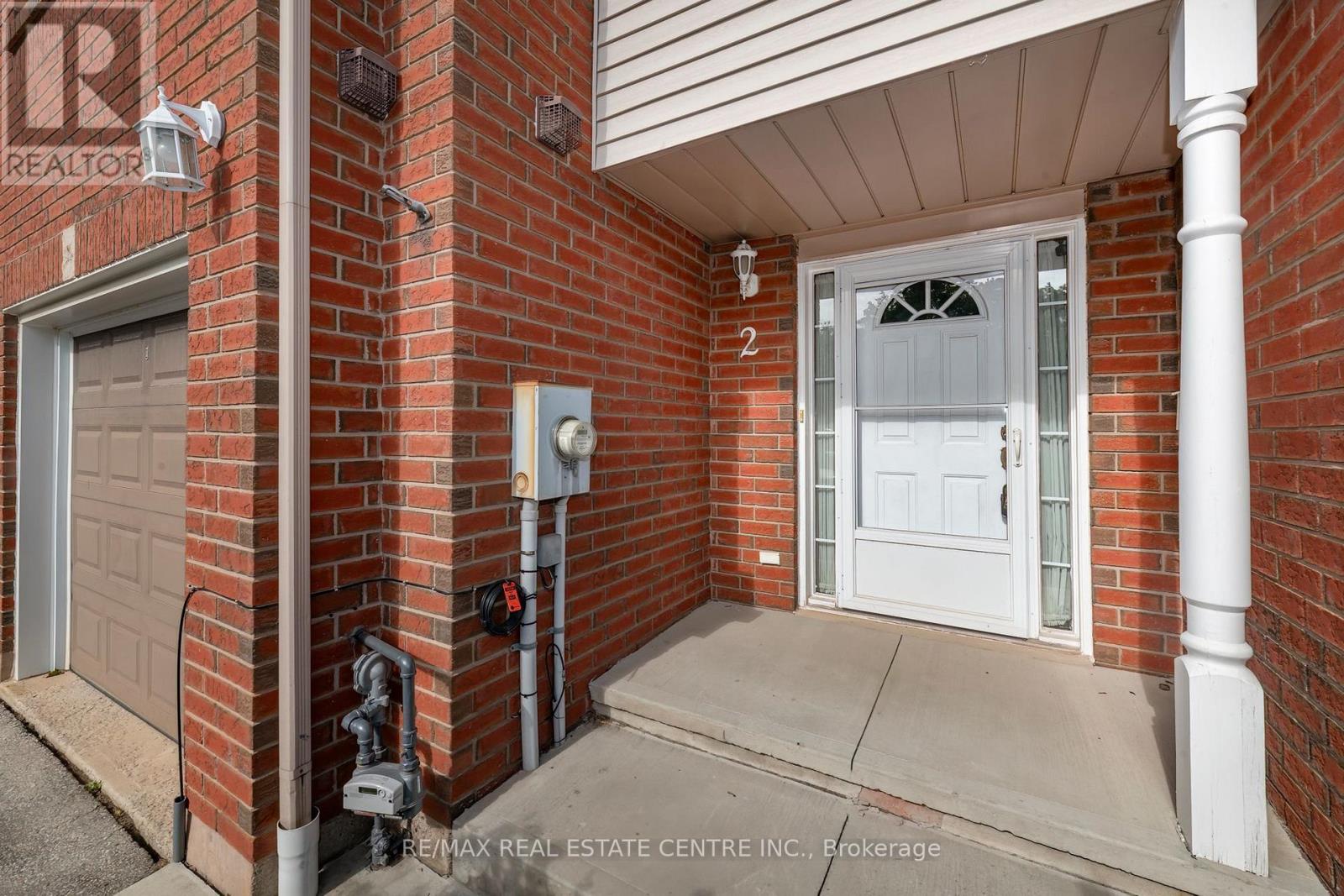 2 Walker Court, Grimsby, Ontario  L3M 5J5 - Photo 2 - X13723068