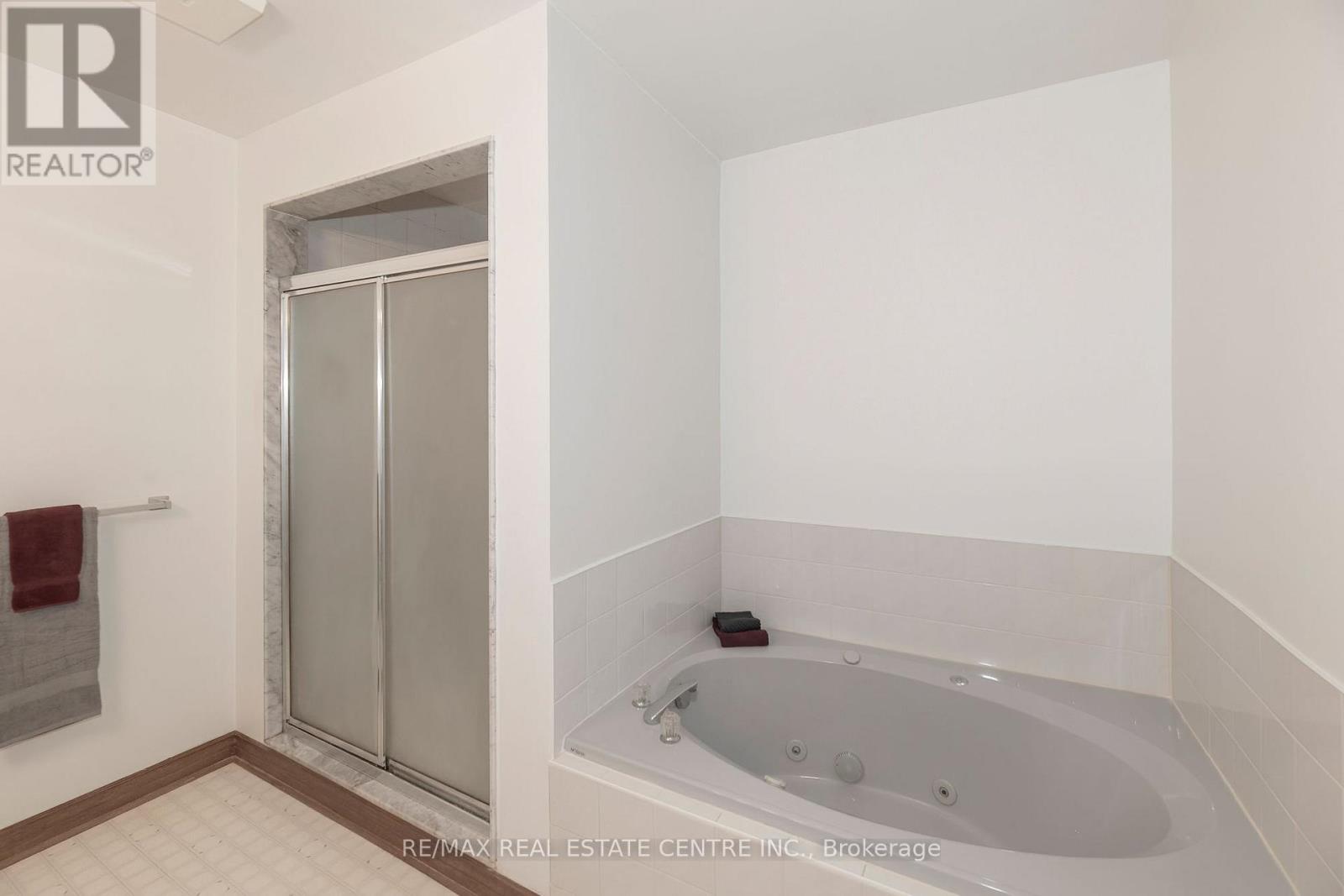 2 Walker Court, Grimsby, Ontario  L3M 5J5 - Photo 23 - X13723068