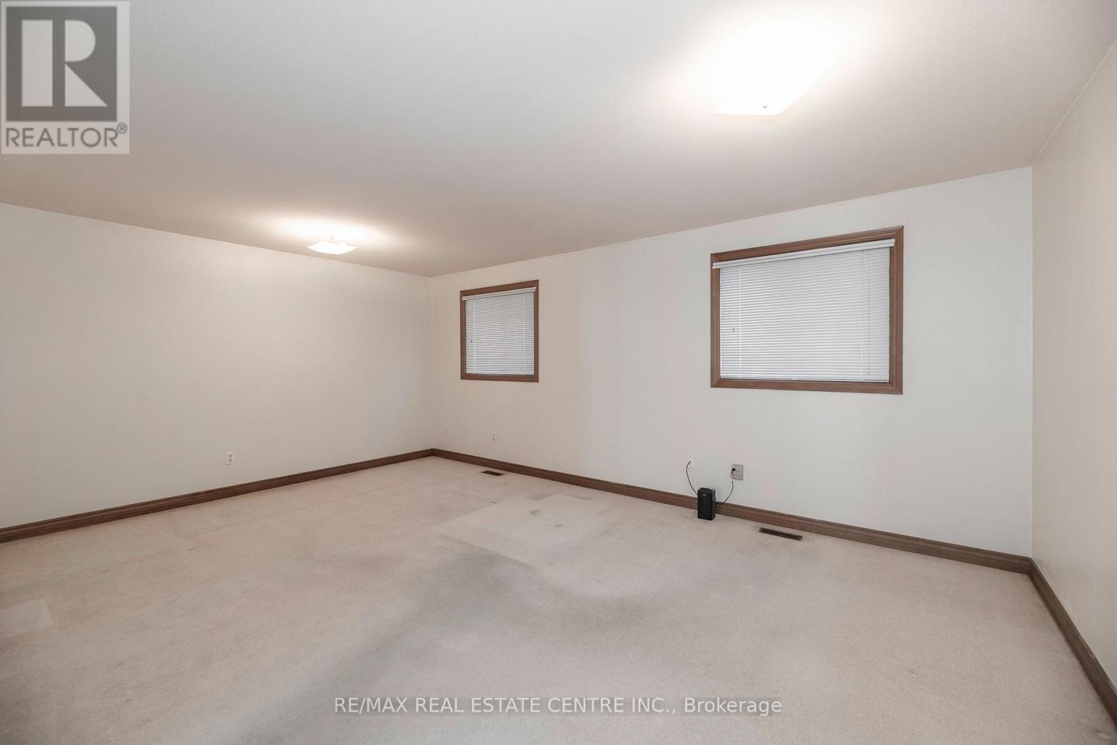 2 Walker Court, Grimsby, Ontario  L3M 5J5 - Photo 24 - X13723068