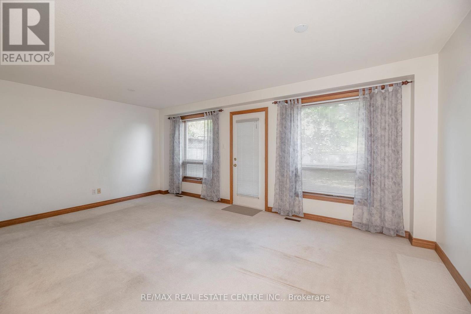 2 Walker Court, Grimsby, Ontario  L3M 5J5 - Photo 6 - X13723068