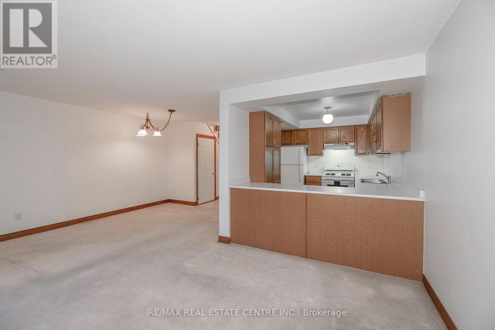 2 Walker Court, Grimsby, Ontario  L3M 5J5 - Photo 7 - X13723068