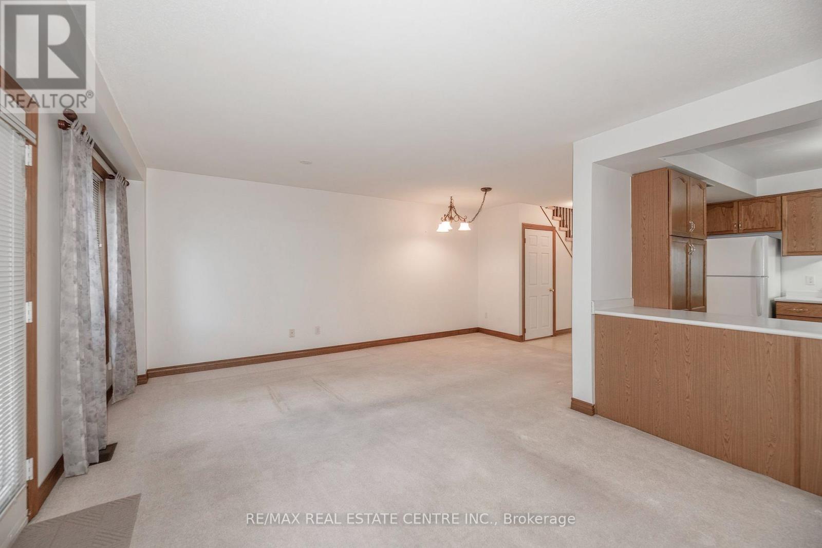 2 Walker Court, Grimsby, Ontario  L3M 5J5 - Photo 8 - X13723068