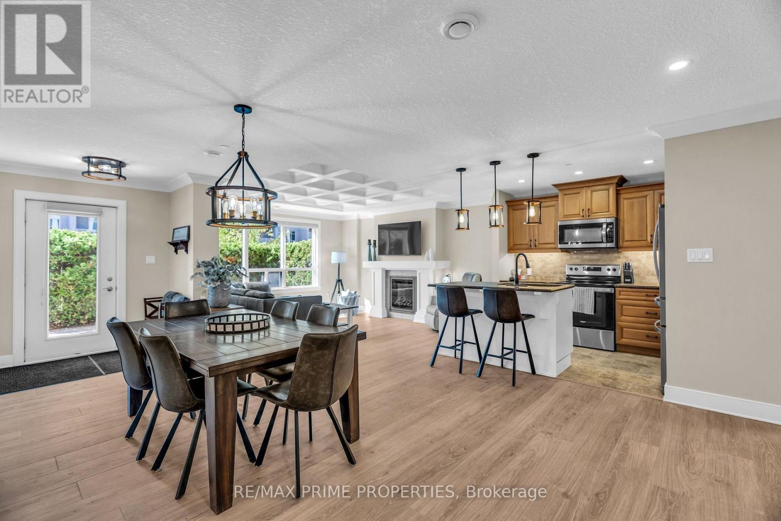 110 - 320 SUGARCREEK TRAIL S, London North, Ontario
