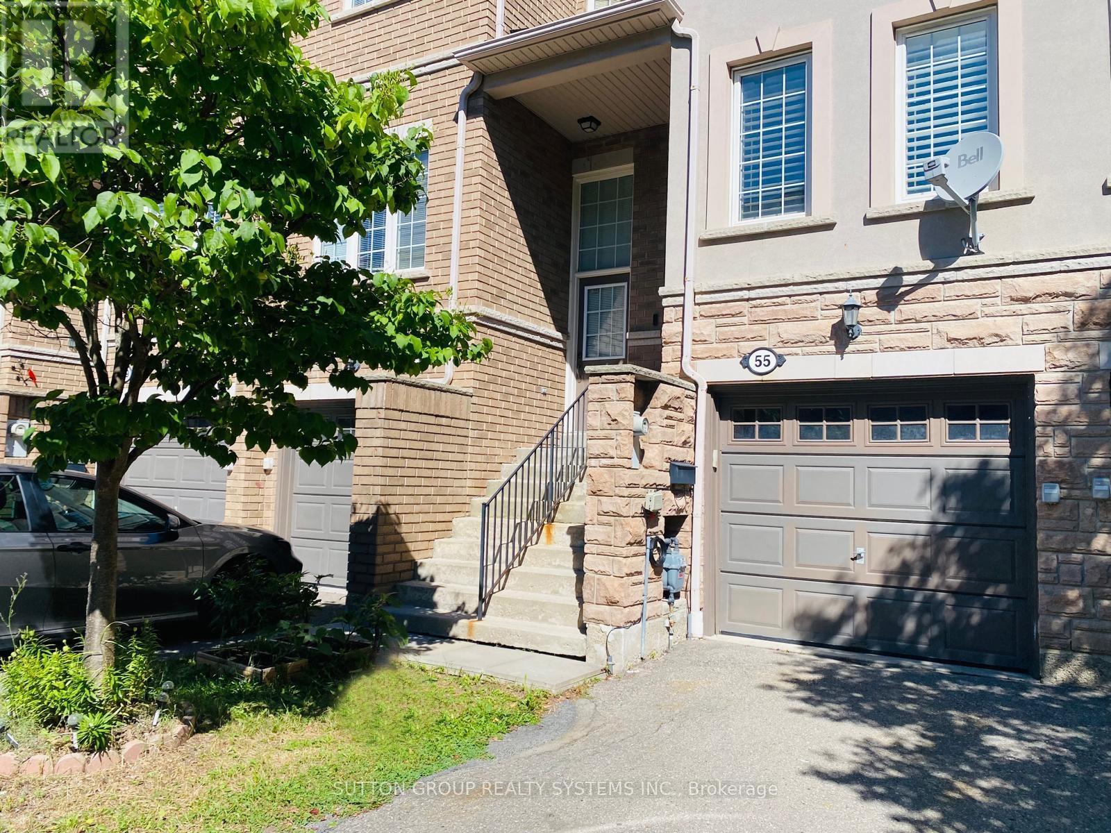 55 - 435 Hensall Circle, Mississauga, Ontario L5A 4P1 - Photo 3 - W13721090