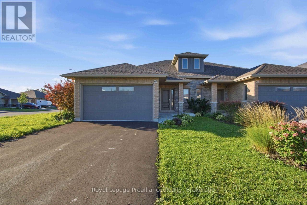 49 HILLSIDE MEADOW DRIVE, Quinte West, Ontario
