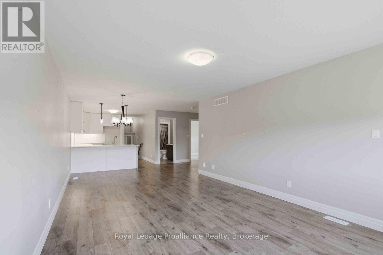 49 Hillside Meadow Drive, Quinte West, Ontario  K8V 0J5 - Photo 7 - X13718272