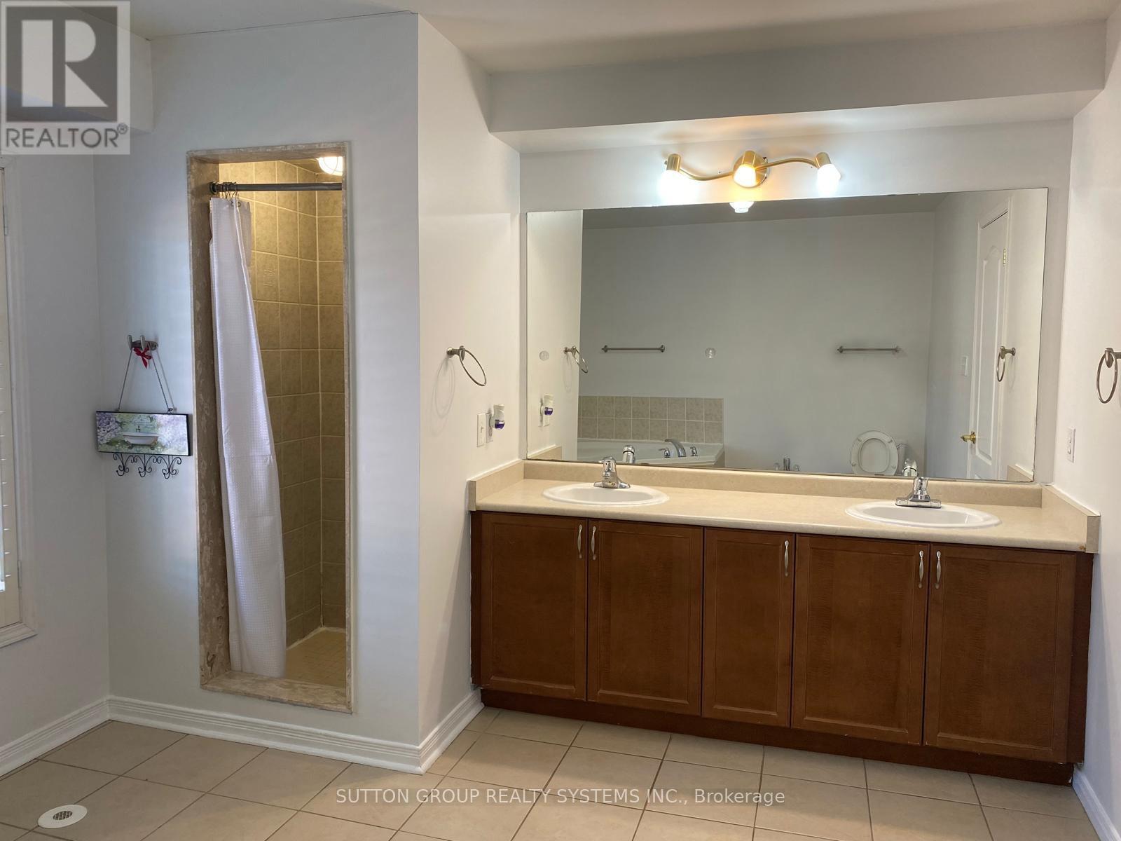 55 - 435 Hensall Circle, Mississauga, Ontario L5A 4P1 - Photo 13 - W13721090