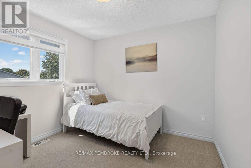 3 Winfield Street, Petawawa, Ontario  K8H 0A1 - Photo 25 - X13722686