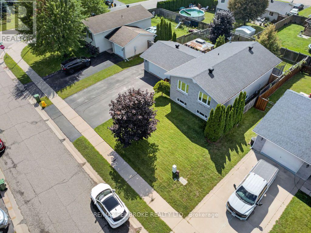 3 Winfield Street, Petawawa, Ontario  K8H 0A1 - Photo 40 - X13722686