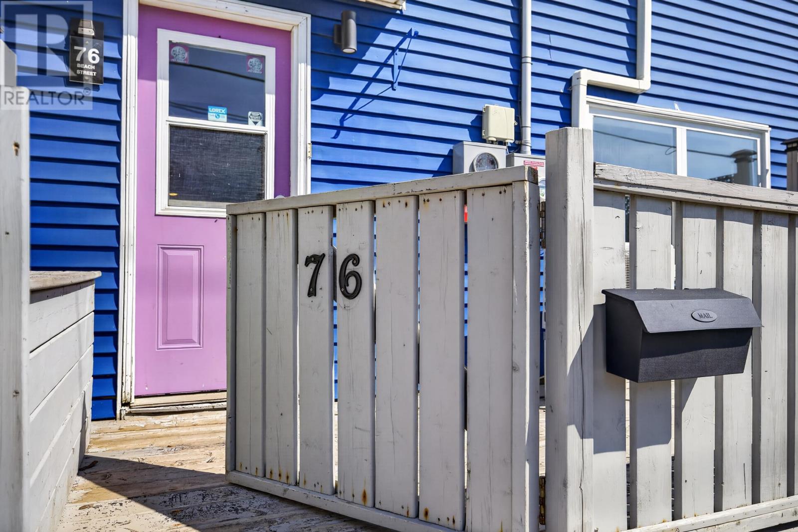 76 Beach Street, Charlottetown, Prince Edward Island  C1A 5G8 - Photo 3 - 202621859