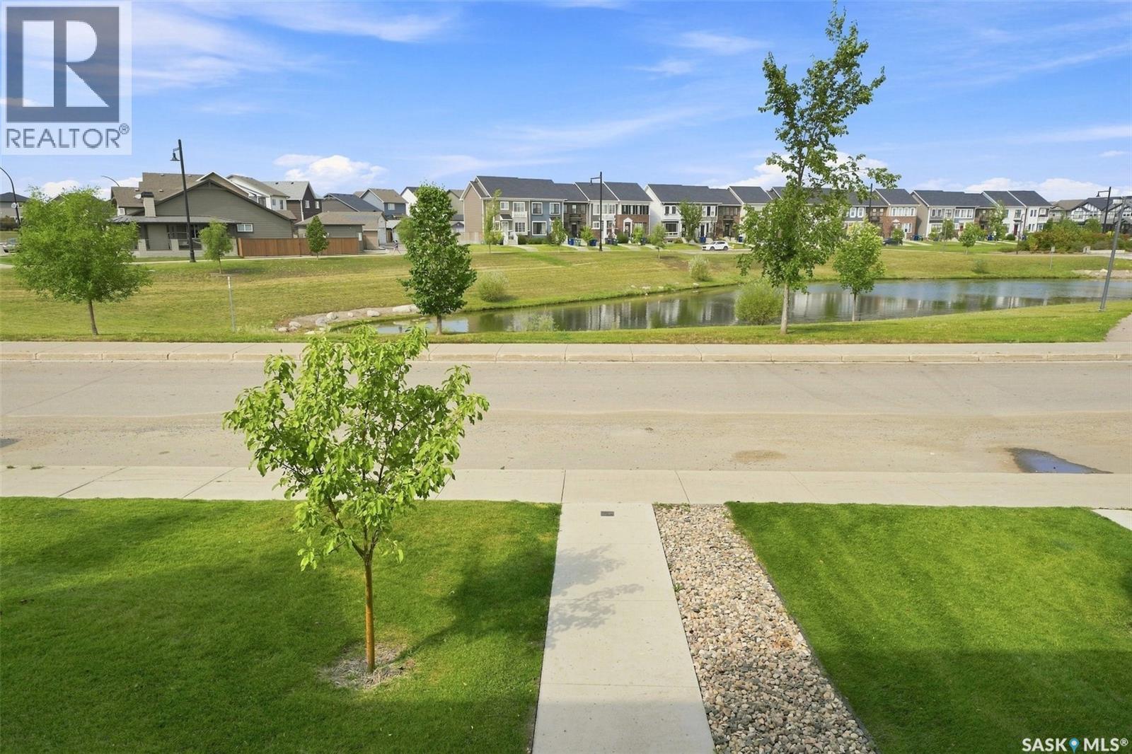 3043 Brighton Common, Saskatoon, Saskatchewan  S7V 0Z5 - Photo 4 - SK046930