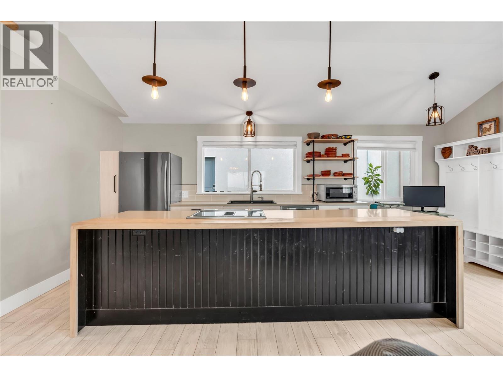 448 Caribou Street, Penticton, British Columbia  V2A 5W6 - Photo 14 - 10398979