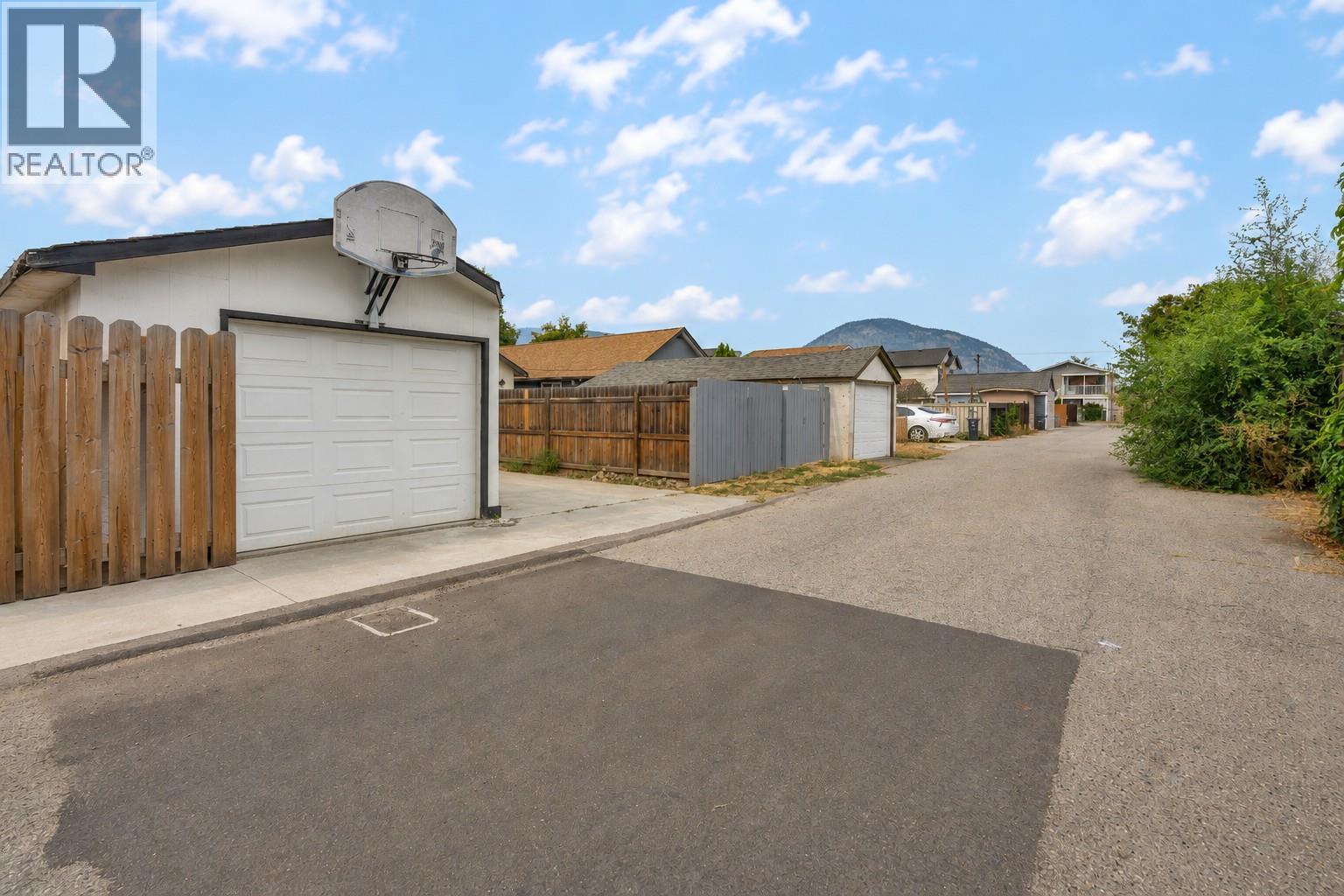 448 Caribou Street, Penticton, British Columbia  V2A 5W6 - Photo 36 - 10398979