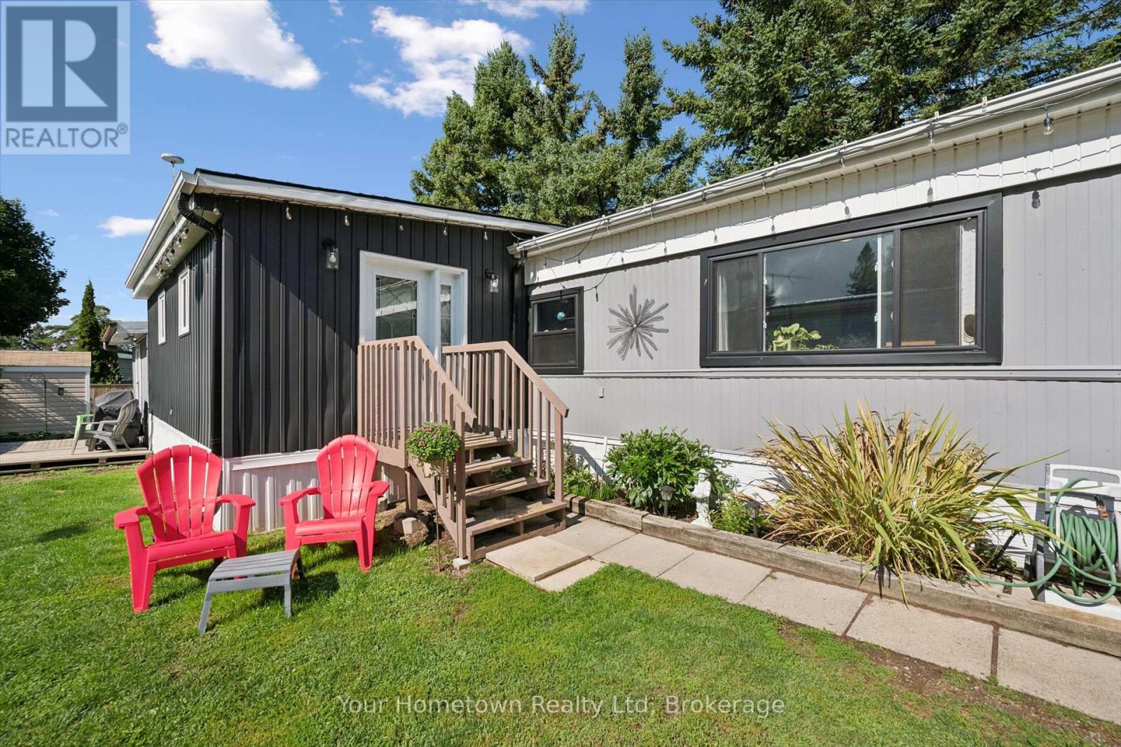 12 Second Avenue, Centre Wellington, Ontario  N1M 2W5 - Photo 2 - X13716752