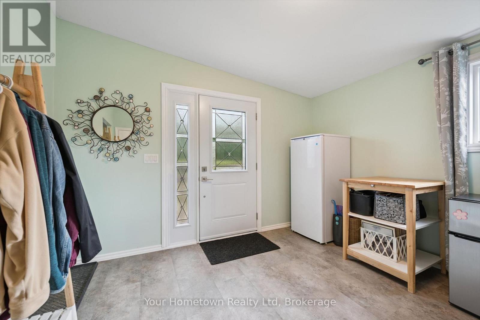 12 Second Avenue, Centre Wellington, Ontario  N1M 2W5 - Photo 5 - X13716752