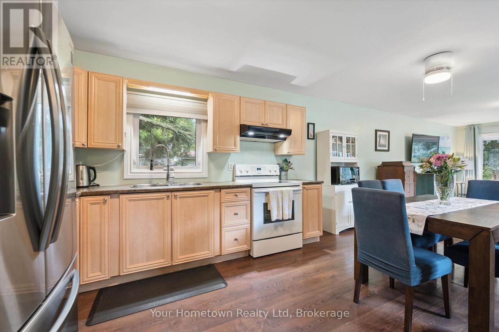 12 Second Avenue, Centre Wellington, Ontario  N1M 2W5 - Photo 7 - X13716752