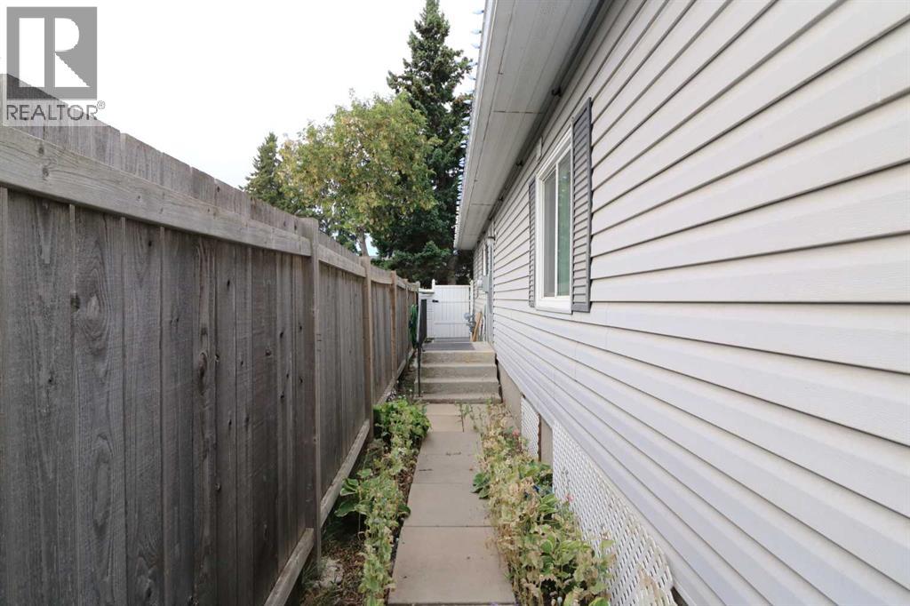 353 Big Springs Drive SE, Airdrie, Alberta  T4A 1B7 - Photo 27 - A2340636