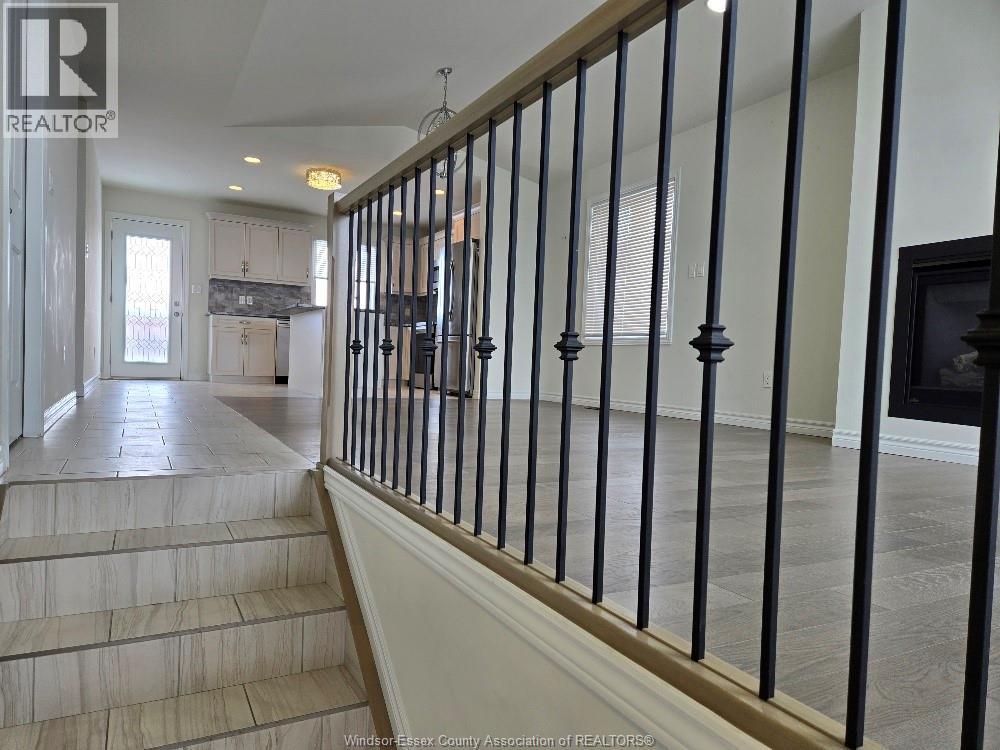 1143 Icewater, Windsor, Ontario  N8P 0E3 - Photo 2 - 26021061