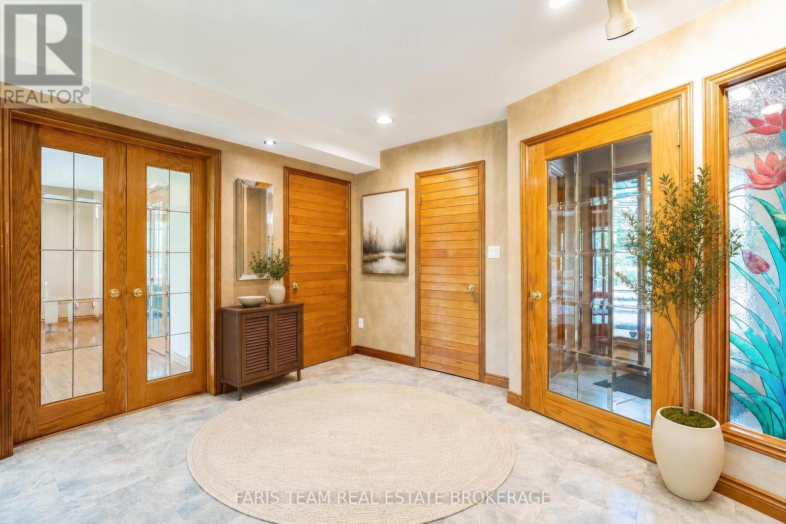15 Scottdale Drive, Oro-Medonte, Ontario L0L 1T0 - Photo 4 - S13669914