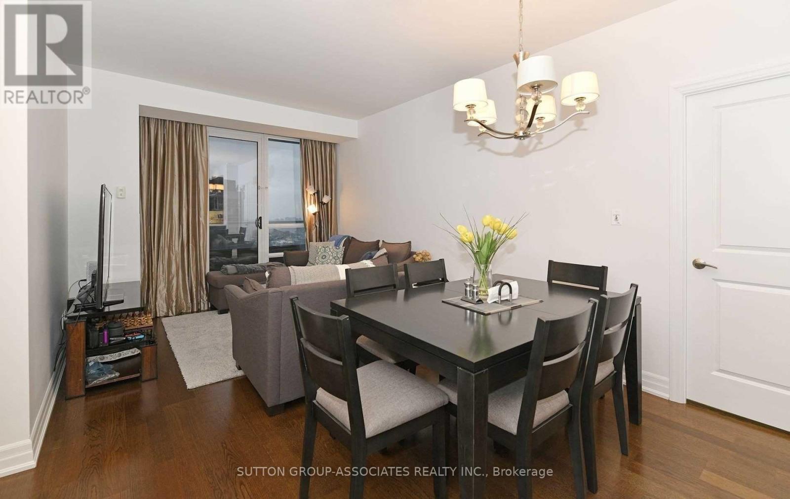 1807 - 500 St. Clair Avenue W, Toronto, Ontario  M6C 1A8 - Photo 4 - C13723170