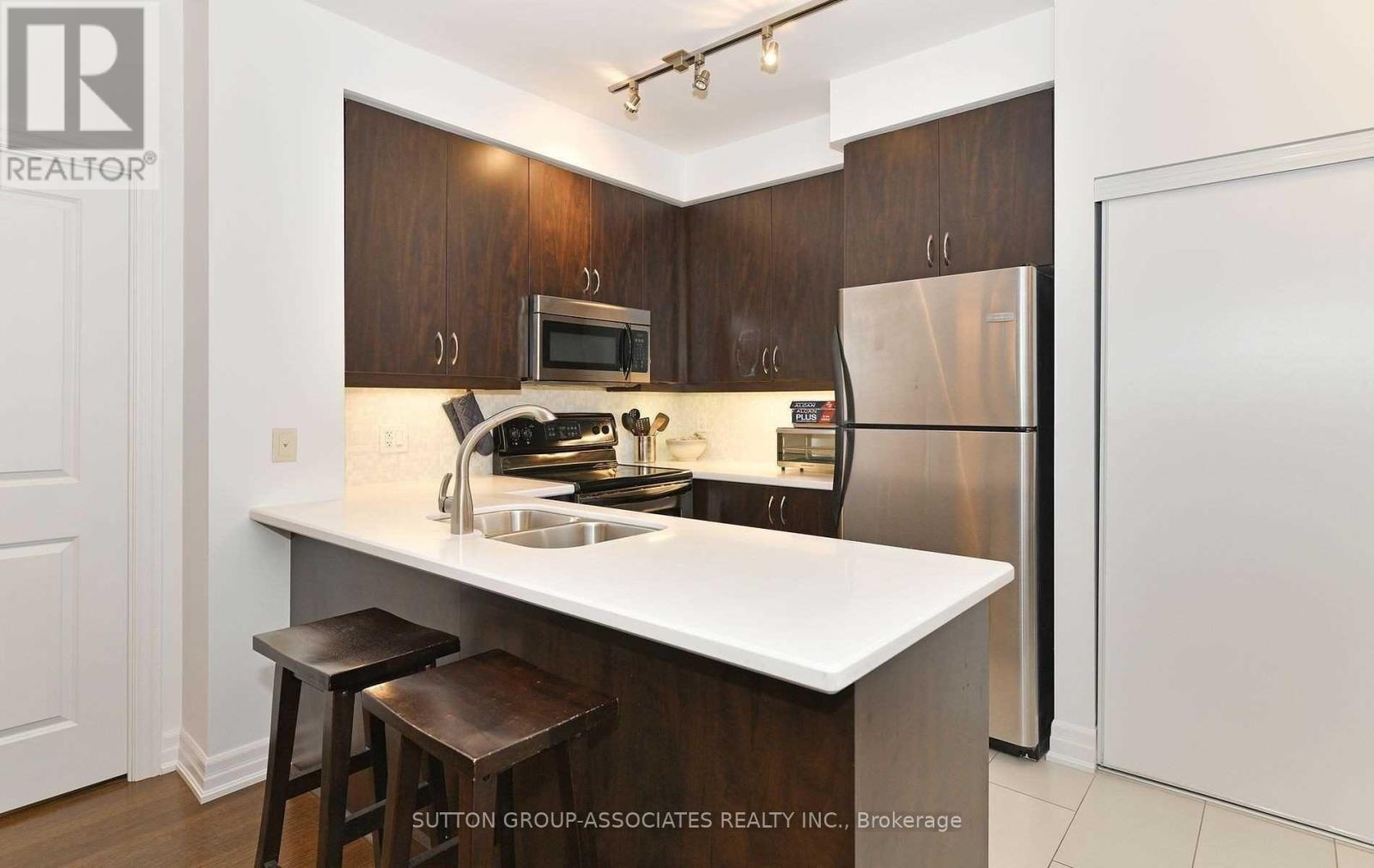 1807 - 500 St. Clair Avenue W, Toronto, Ontario  M6C 1A8 - Photo 5 - C13723170