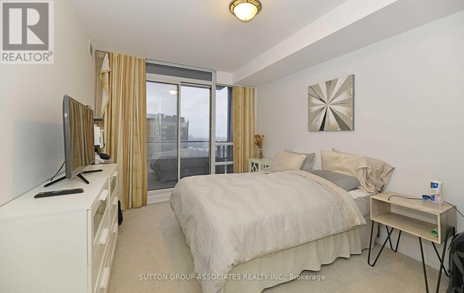 1807 - 500 St. Clair Avenue W, Toronto, Ontario  M6C 1A8 - Photo 6 - C13723170