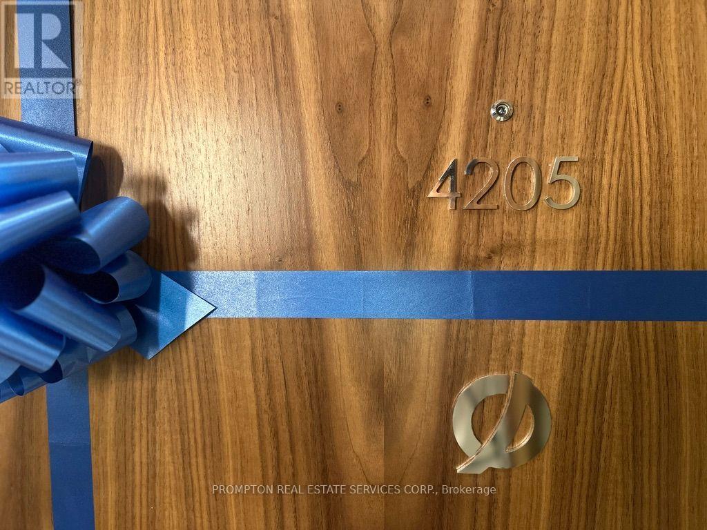 4205 - 1 Concord Cityplace Way, Toronto, Ontario  M5V 0X3 - Photo 5 - C13723230