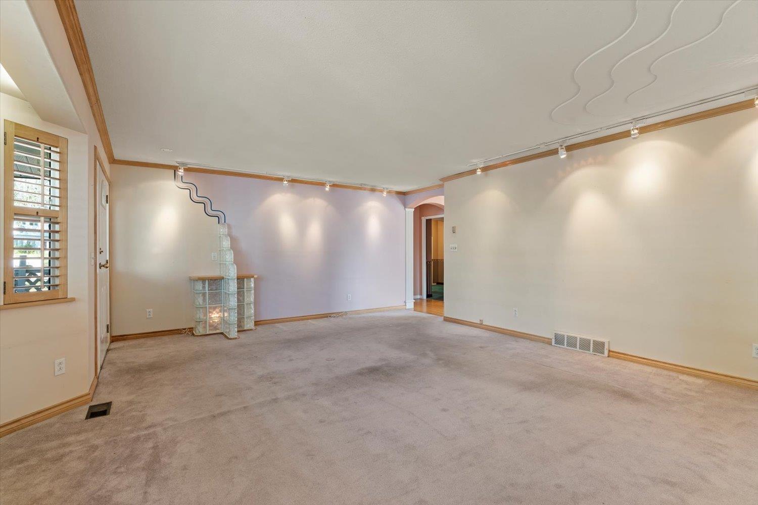 2034 Majestic Crescent, Abbotsford, British Columbia  V2T 3G1 - Photo 7 - R3158838