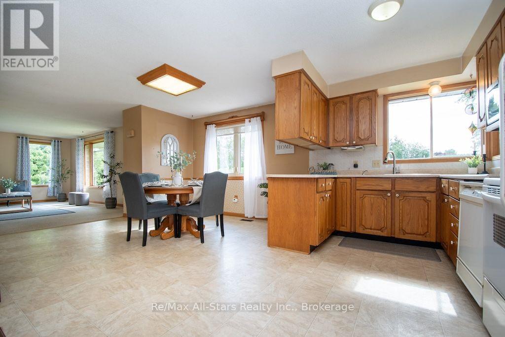 295 Yelverton Road, Kawartha Lakes, Ontario  L0B 1K0 - Photo 13 - X13723250