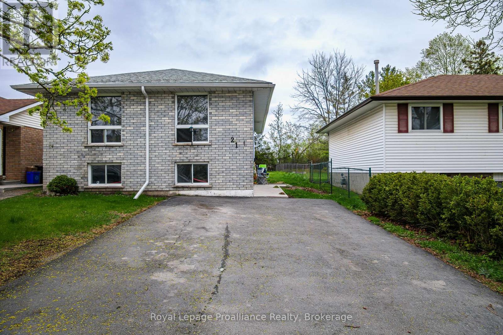 21 Pepper Avenue, Belleville, Ontario  K8P 4R2 - Photo 3 - X13723278