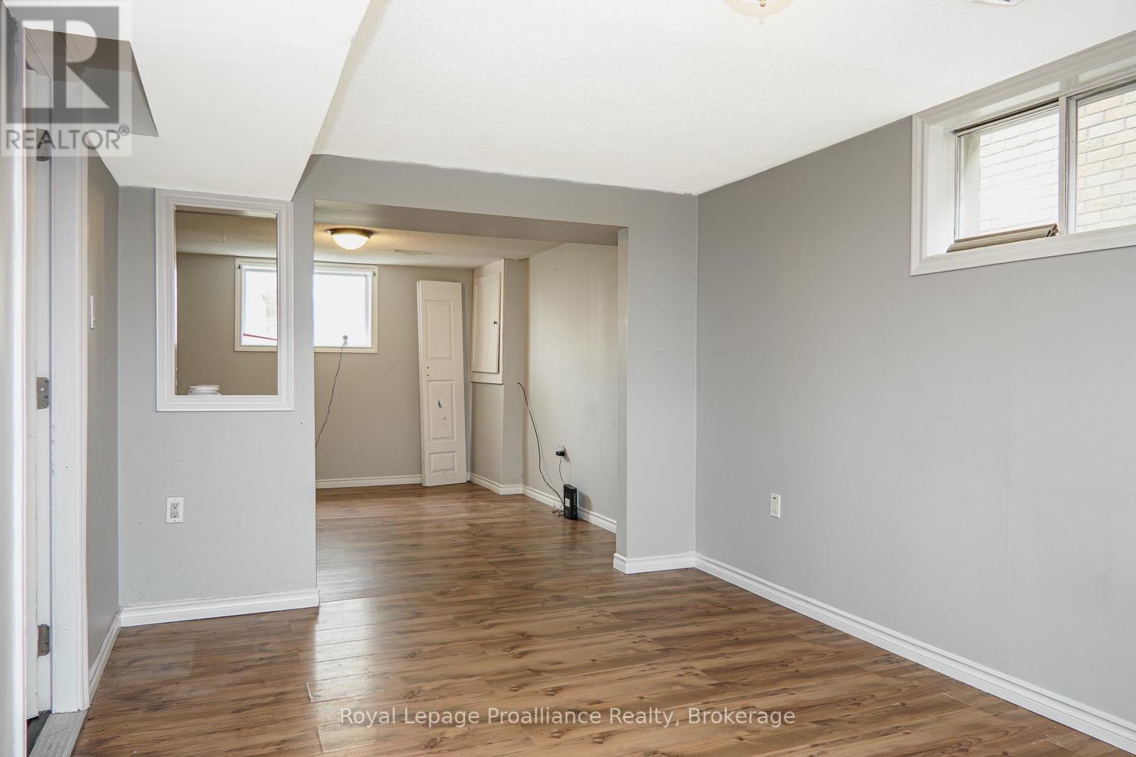 21 Pepper Avenue, Belleville, Ontario  K8P 4R2 - Photo 4 - X13723278