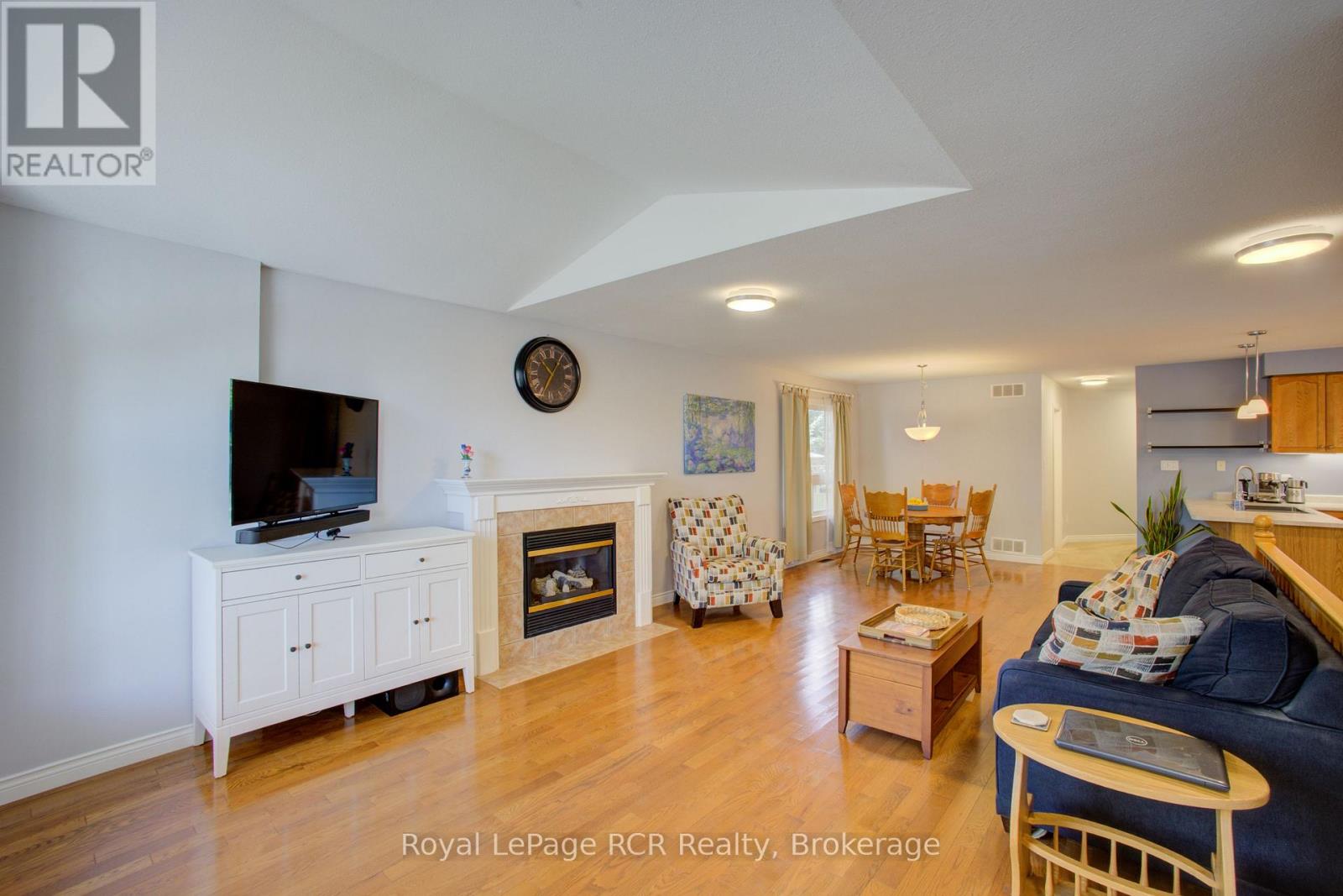 952 Gzowski Street, Centre Wellington, Ontario  N1M 3V9 - Photo 4 - X13723162